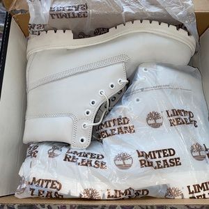 Limited edition ghost white size 11 Timberland